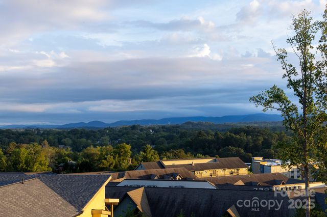 611 Storybook Villas Trail, Asheville, NC 28804