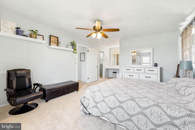 6 FREEDOM PL, Sewell, NJ 08080