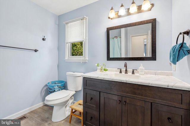 6 FREEDOM PL, Sewell, NJ 08080