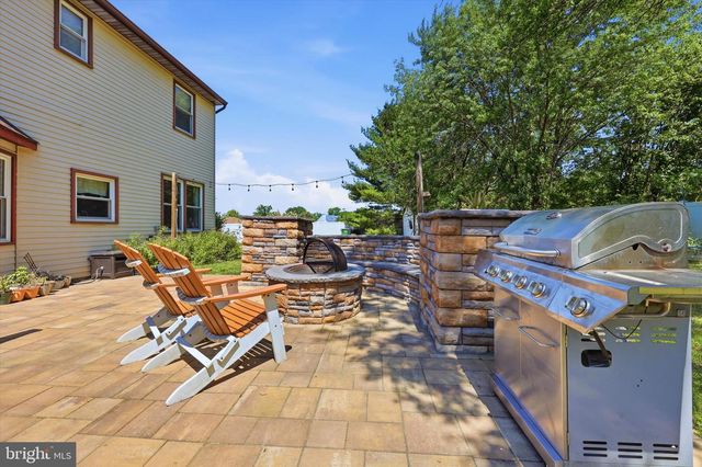 6 FREEDOM PL, Sewell, NJ 08080