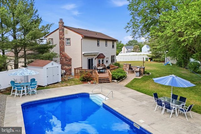 6 FREEDOM PL, Sewell, NJ 08080
