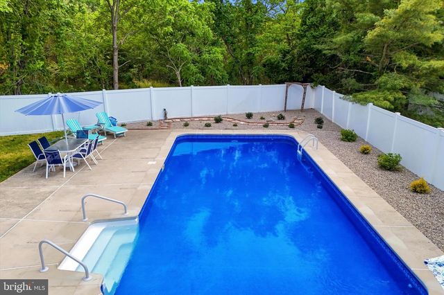 6 FREEDOM PL, Sewell, NJ 08080
