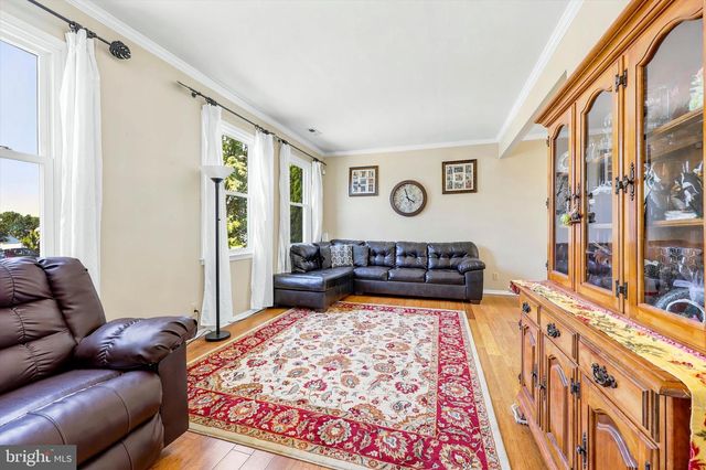 6 FREEDOM PL, Sewell, NJ 08080