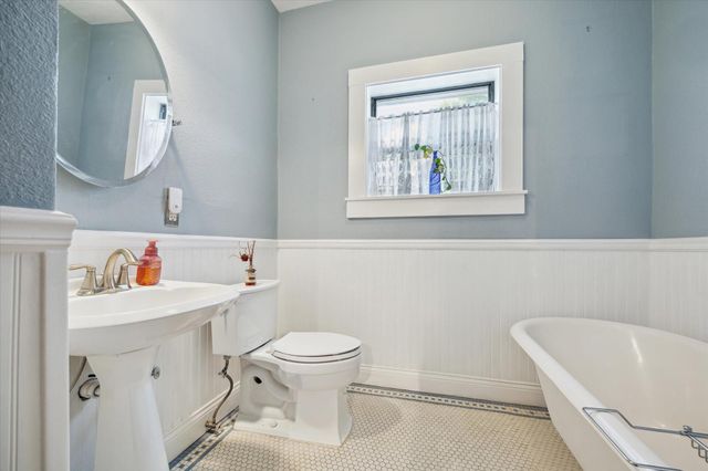 2302 Wentworth Street, Houston, TX 77004