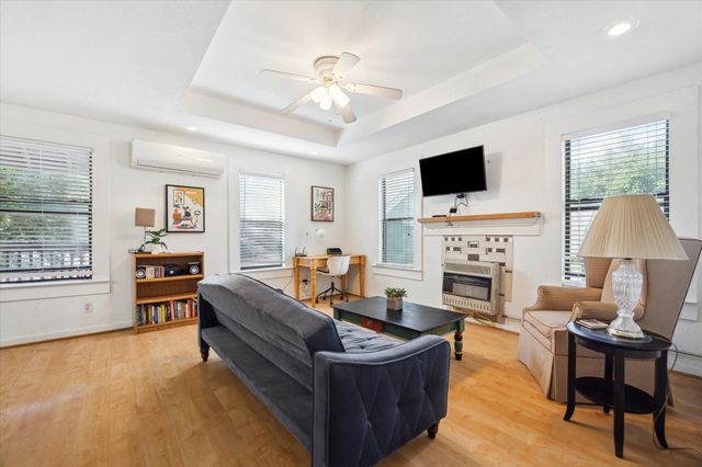 2302 Wentworth Street, Houston, TX 77004