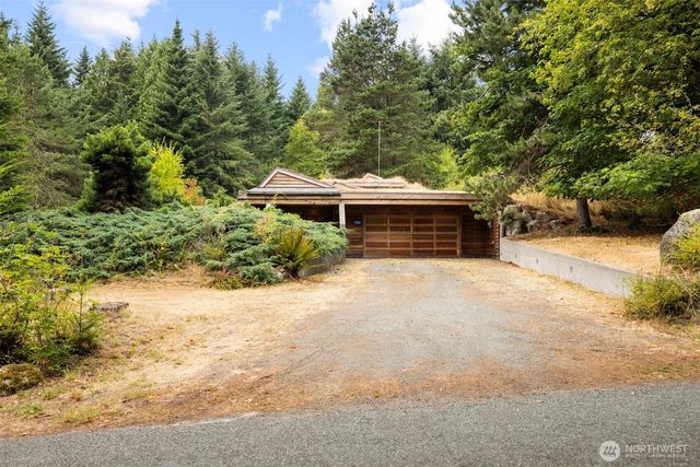 7802 W Shore Drive, Anacortes, WA 98221