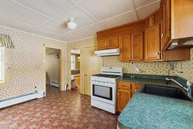 30 Breed Street, Lynn, MA 01902