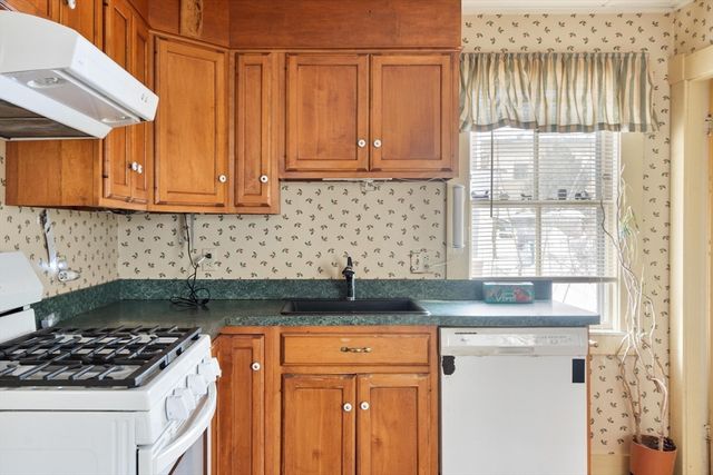 30 Breed Street, Lynn, MA 01902