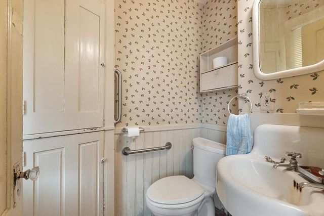 30 Breed Street, Lynn, MA 01902