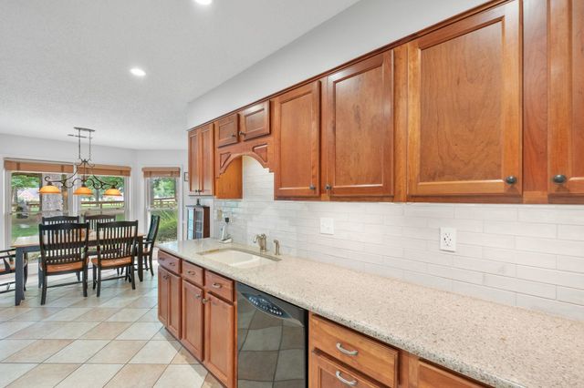 3320 PATRICIA ELLEN DR, Bartlett, TN 38133