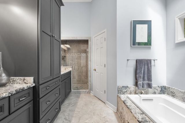3320 PATRICIA ELLEN DR, Bartlett, TN 38133