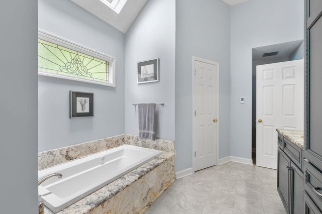 3320 PATRICIA ELLEN DR, Bartlett, TN 38133