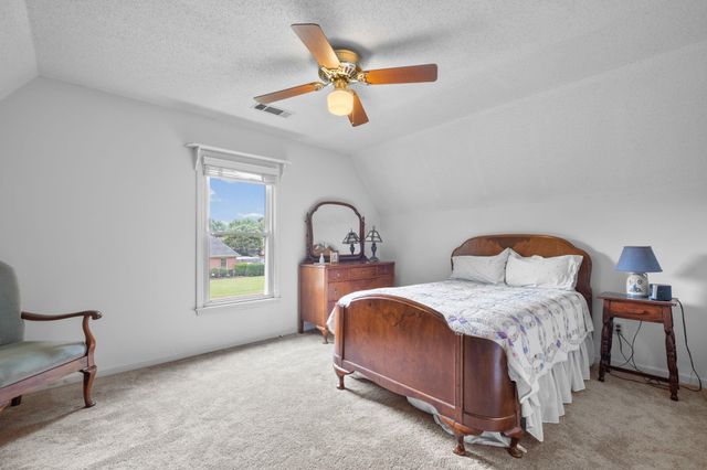 3320 PATRICIA ELLEN DR, Bartlett, TN 38133