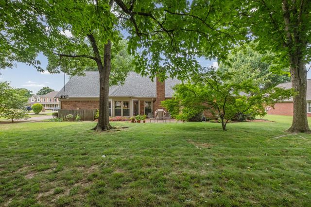 3320 PATRICIA ELLEN DR, Bartlett, TN 38133