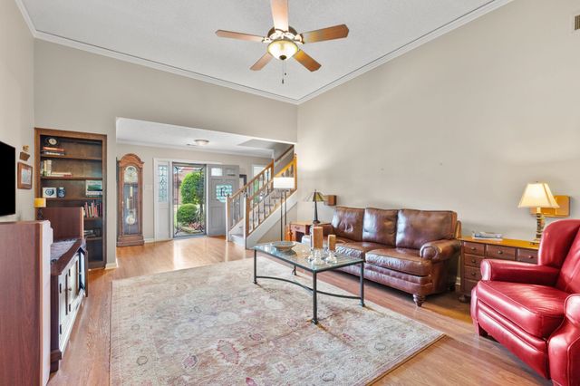 3320 PATRICIA ELLEN DR, Bartlett, TN 38133