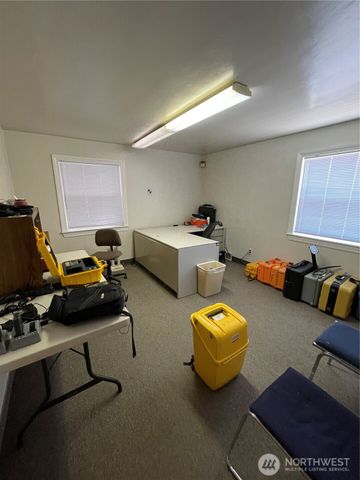 2606 E Main, Puyallup, WA 98372