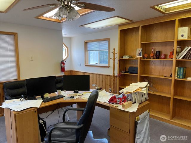 2606 E Main, Puyallup, WA 98372