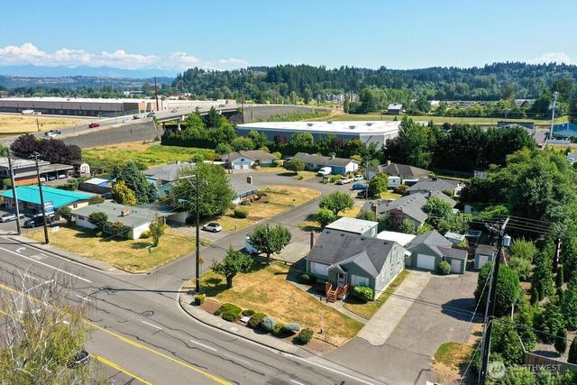 2606 E Main, Puyallup, WA 98372