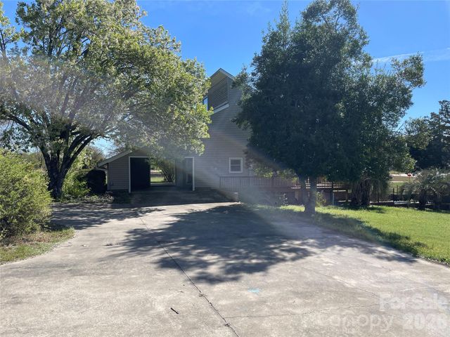 6174 Center Grove Road, Kershaw, SC 29067
