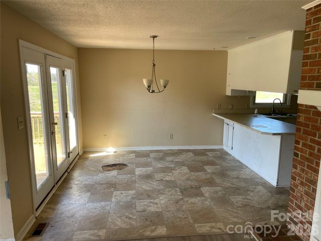 6174 Center Grove Road, Kershaw, SC 29067