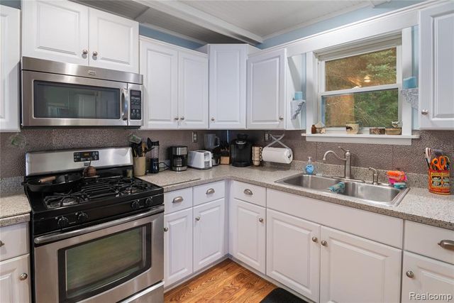 322 E Pere Cheney Road, Roscommon, MI 48653