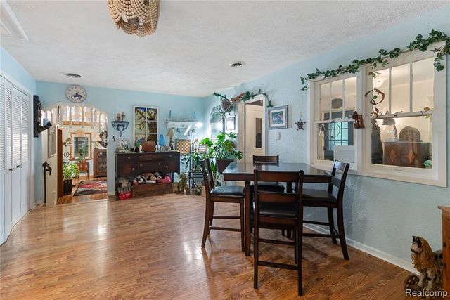 322 E Pere Cheney Road, Roscommon, MI 48653