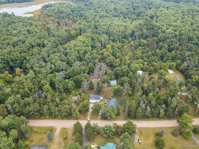 322 E Pere Cheney Road, Roscommon, MI 48653