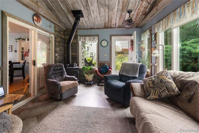 322 E Pere Cheney Road, Roscommon, MI 48653