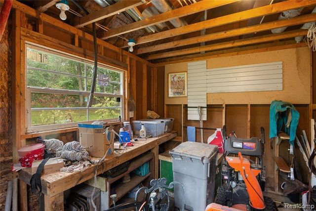 322 E Pere Cheney Road, Roscommon, MI 48653