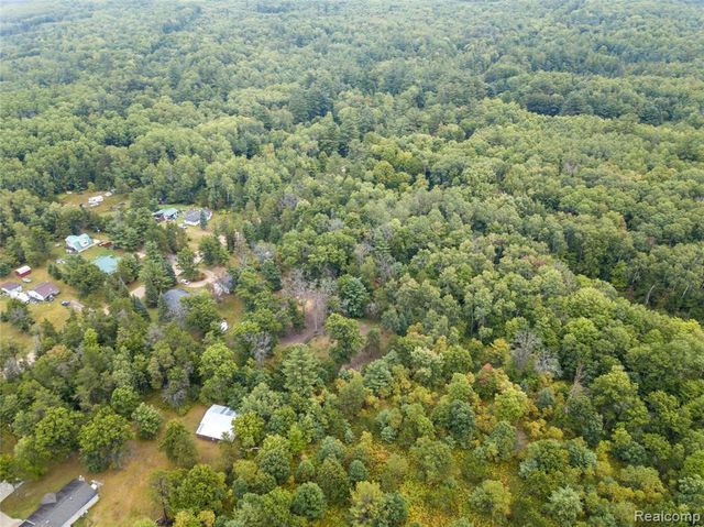 322 E Pere Cheney Road, Roscommon, MI 48653