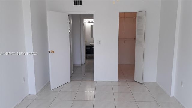 16950 W Dixie Hwy A-228 Hwy A228, North Miami Beach, FL 33160