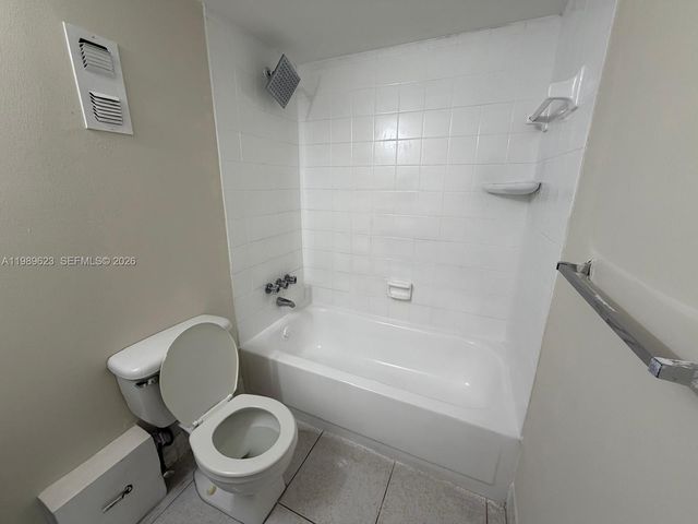 16950 W Dixie Hwy A-228 Hwy A228, North Miami Beach, FL 33160