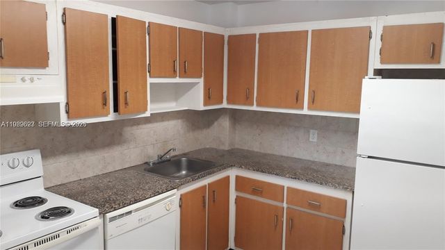 16950 W Dixie Hwy A-228 Hwy A228, North Miami Beach, FL 33160