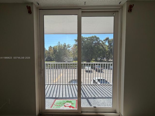 16950 W Dixie Hwy A-228 Hwy A228, North Miami Beach, FL 33160