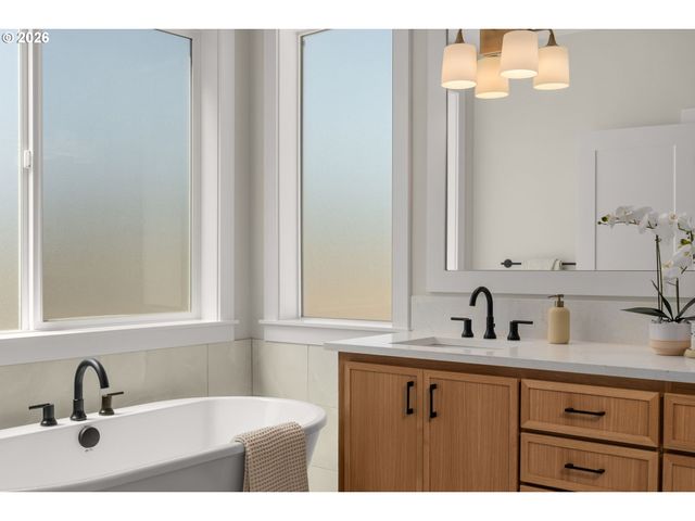 18100 Nw Anastasia Dr, Portland, OR 97229