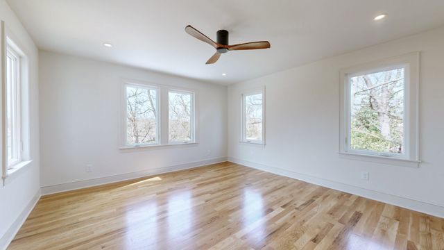 610 Skyview Dr, Nashville, TN 37206