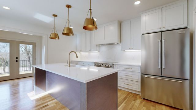 610 Skyview Dr, Nashville, TN 37206