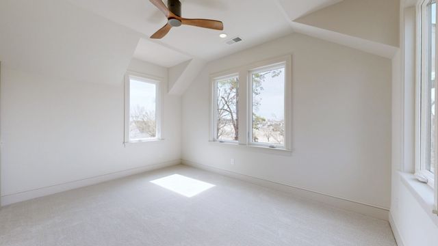 610 Skyview Dr, Nashville, TN 37206