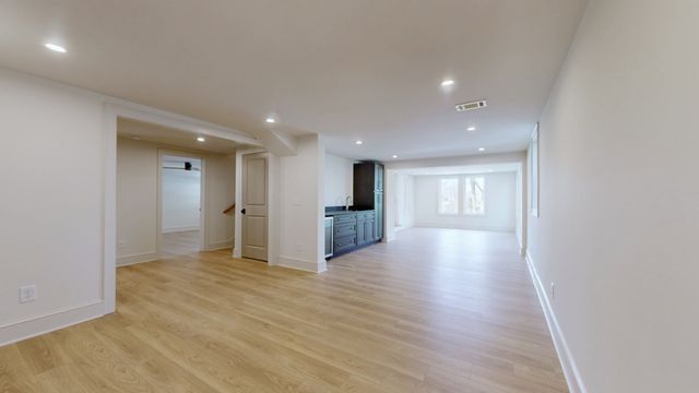 610 Skyview Dr, Nashville, TN 37206