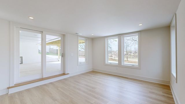 610 Skyview Dr, Nashville, TN 37206