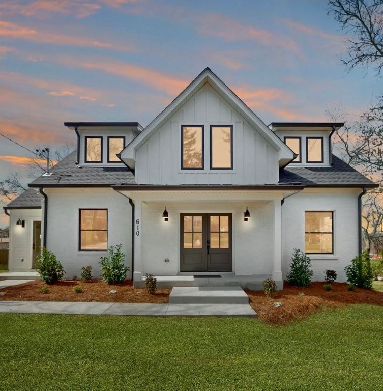 610 Skyview Dr, Nashville, TN 37206