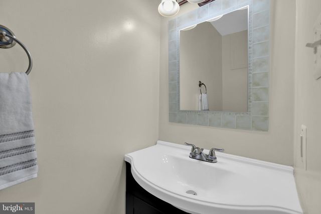 7658 WOLFORD WAY, Lorton, VA 22079