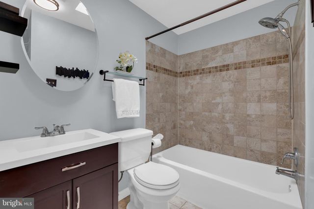 7658 WOLFORD WAY, Lorton, VA 22079