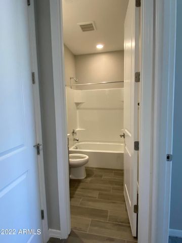 9336 E Static Avenue, Mesa, AZ 85212