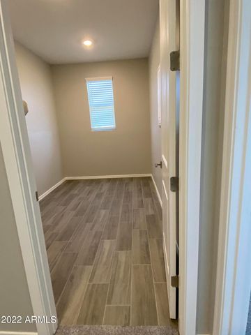 9336 E Static Avenue, Mesa, AZ 85212
