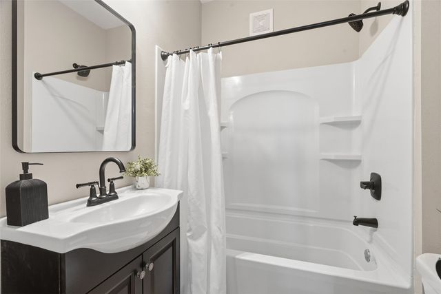 1415 Hamilton Street SW, Cedar Rapids, IA 52404