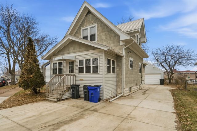 1415 Hamilton Street SW, Cedar Rapids, IA 52404