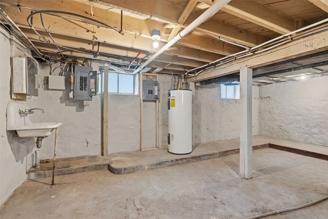 1415 Hamilton Street SW, Cedar Rapids, IA 52404