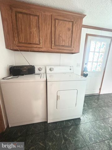 1079 SAGE AVE, Reading, PA 19605