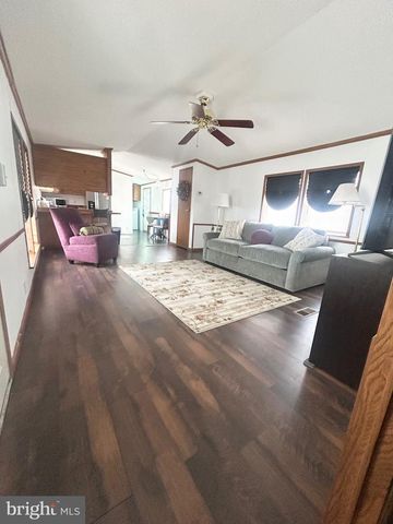 1079 SAGE AVE, Reading, PA 19605